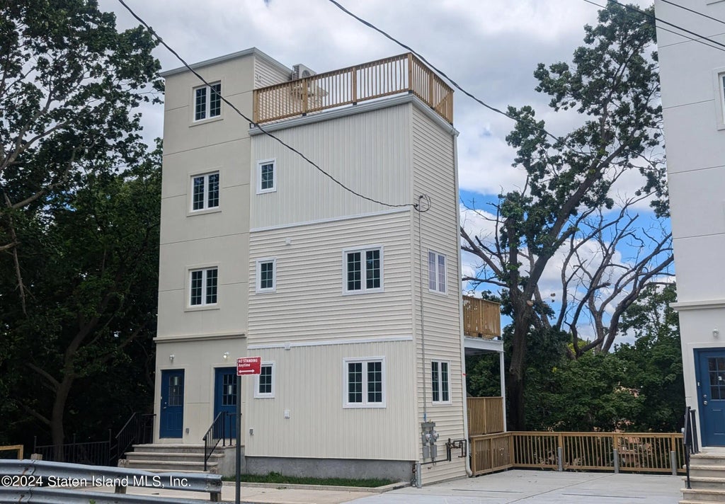 55 Chester Place, Staten Island
