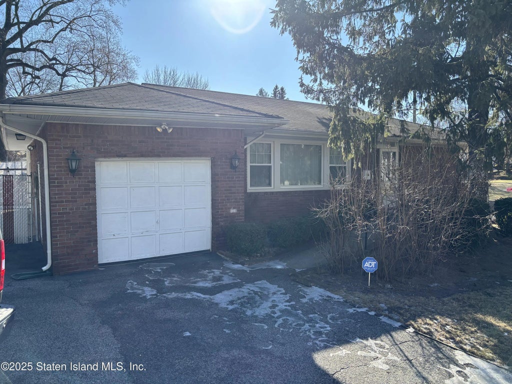 135 Ward Avenue, Staten Island