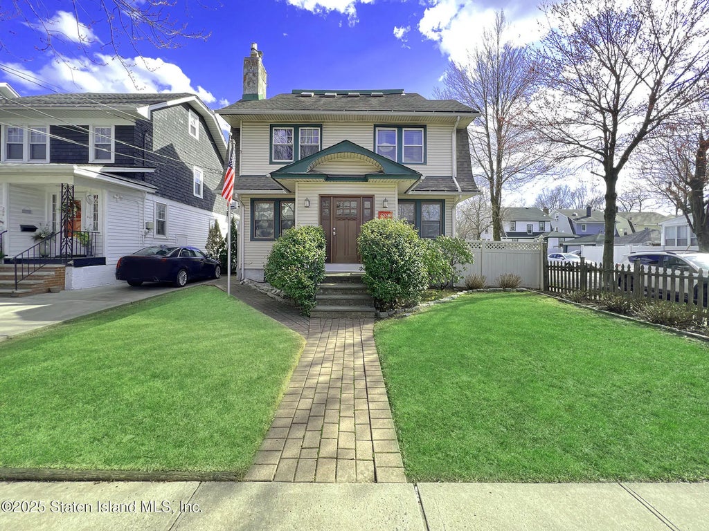 204 Morrison Avenue, Staten Island