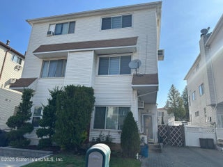 101 Green Valley Road, Staten Island, NY