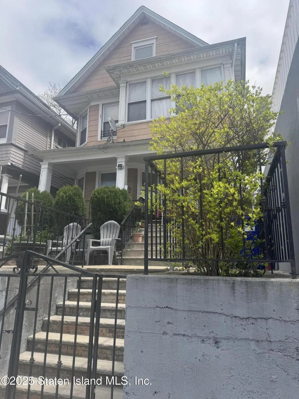 360 Victory Boulevard, Staten Island