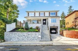 30 Beverly Avenue, Staten Island, NY