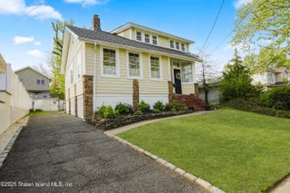 111 David Street, Staten Island, NY