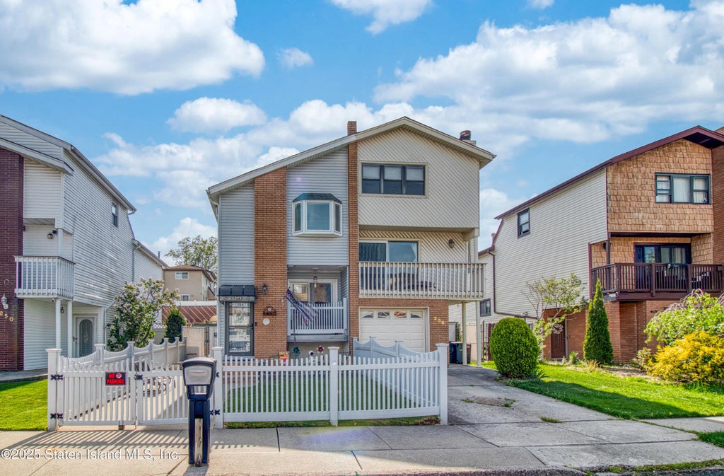 254 Doane Avenue, Staten Island