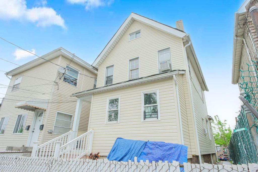 99 Union Avenue, Staten Island