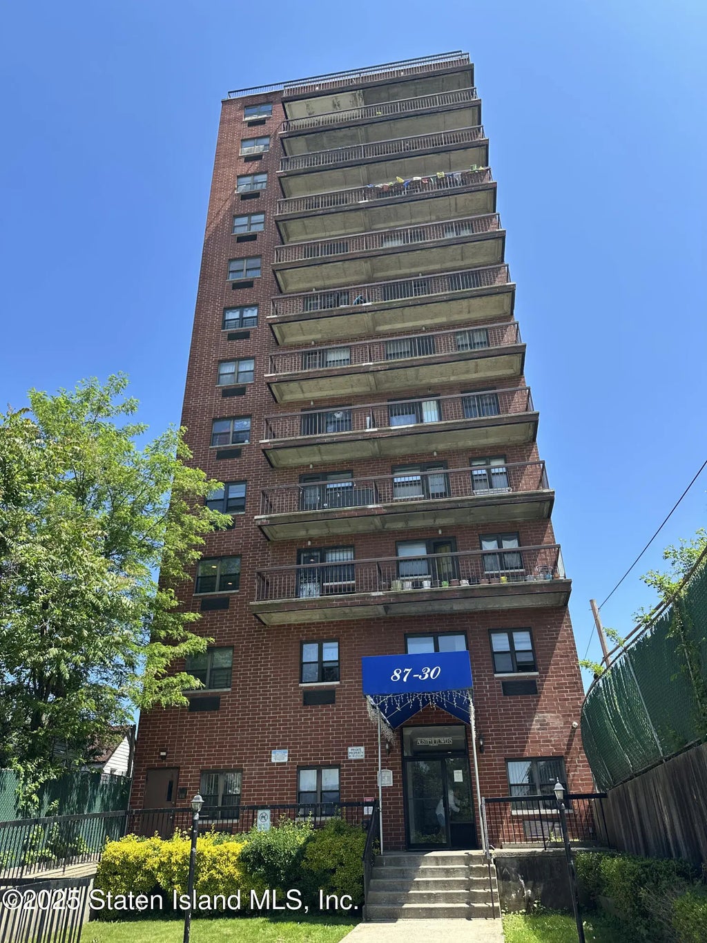 87-30 62nd Avenue 5-e, Queens
