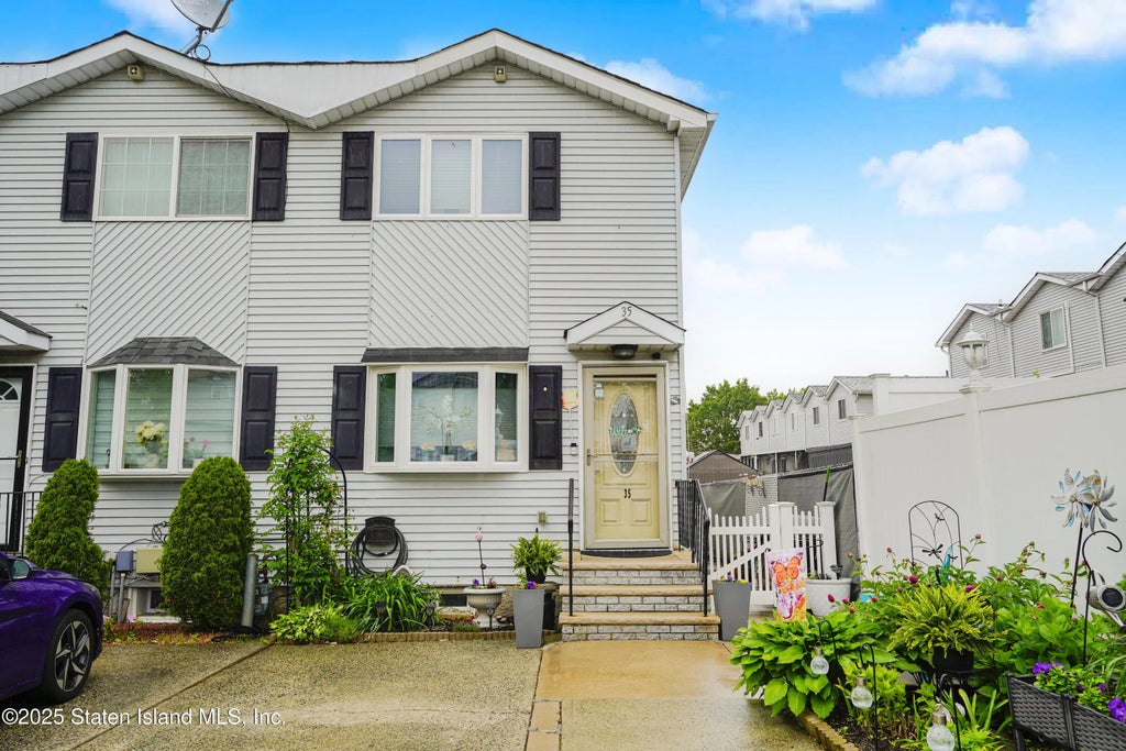 35 Futurity Place, Staten Island