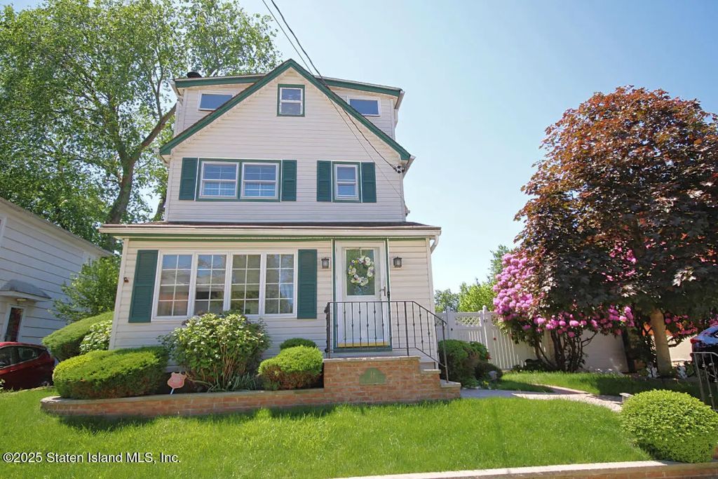 48 Markham Place, Staten Island
