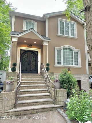 1095 Huguenot Avenue, Staten Island, NY