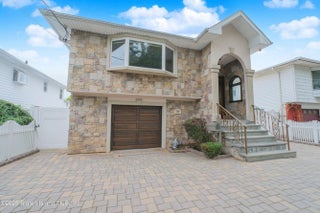 748 Tysens Lane, Staten Island, NY