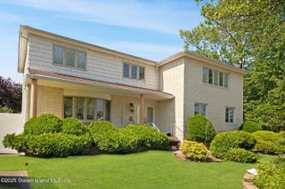 835 Ionia Avenue, Staten Island, NY