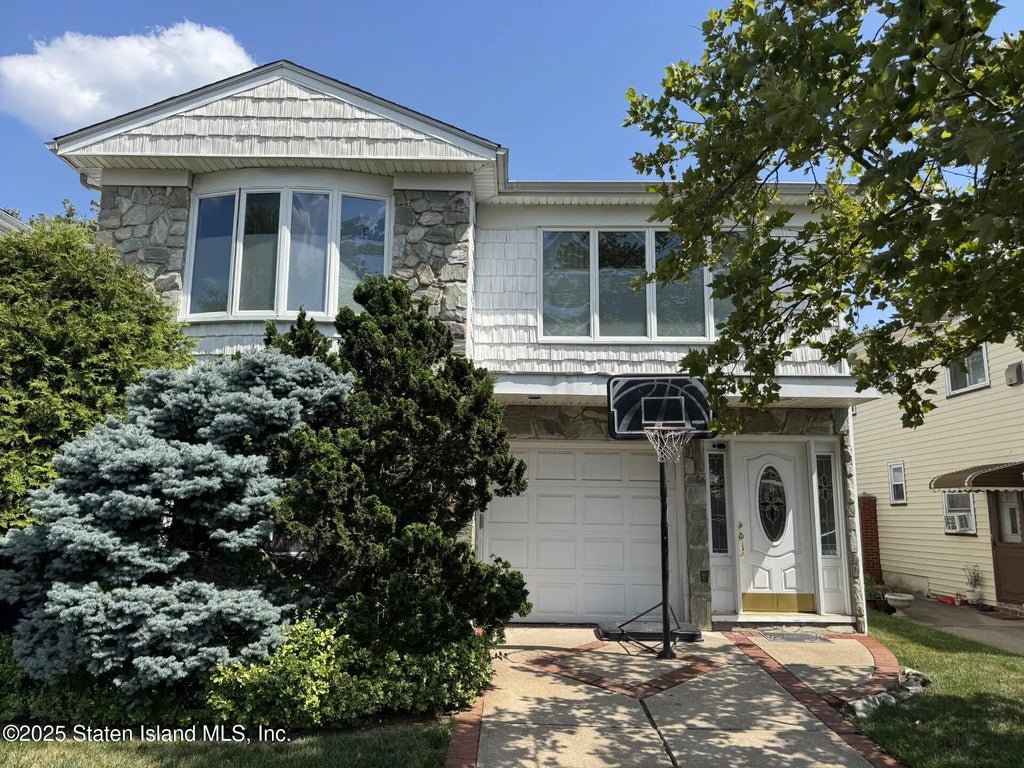 9 Radford Street, Staten Island