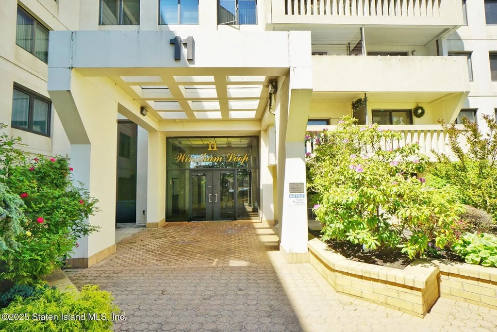 11 Windham Loop #3ii, Staten Island