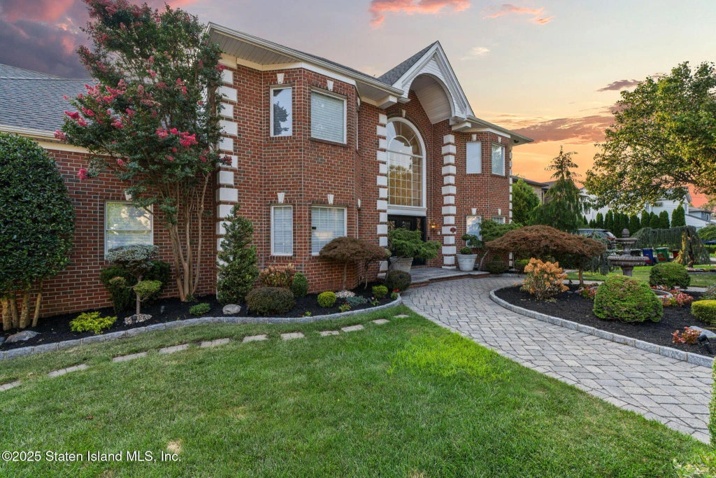 28 Hallister Street, Staten Island