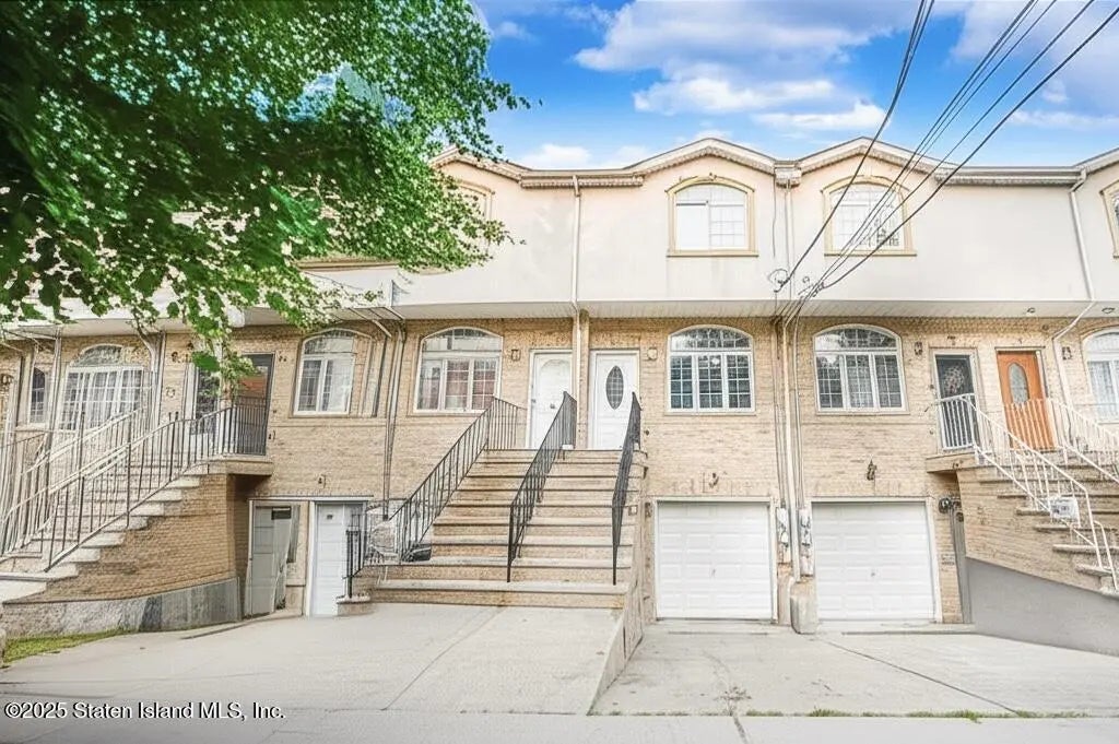 285 Nicholas Avenue, Staten Island