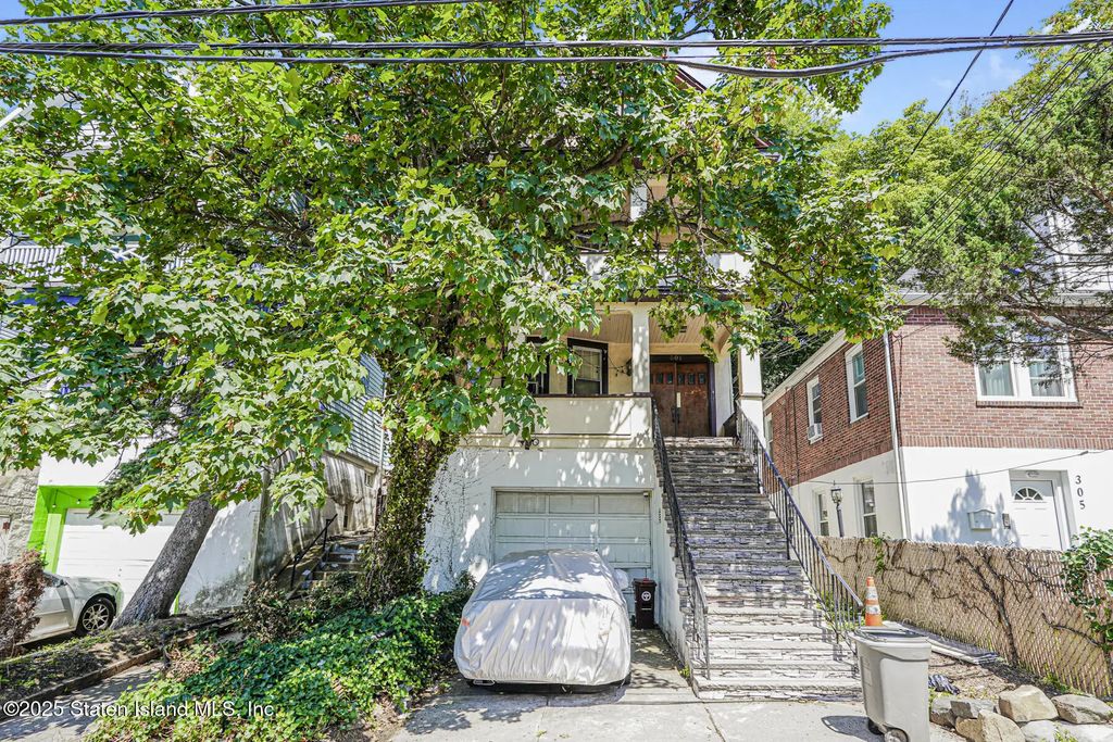 301 Westervelt Avenue, Staten Island