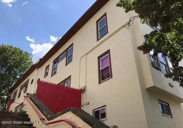 102 Winter Avenue, Staten Island
