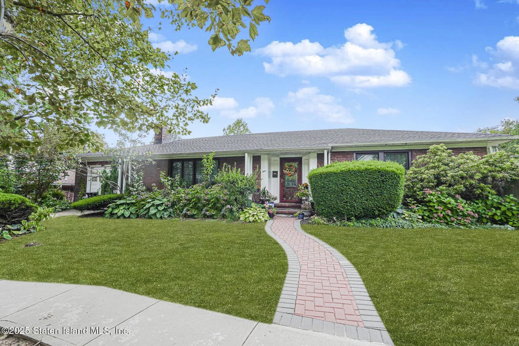 4 Brentwood Avenue, Staten Island