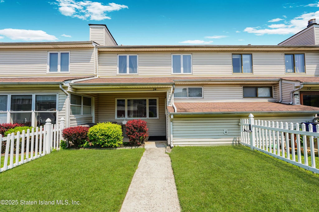 34 Regis Drive, Staten Island