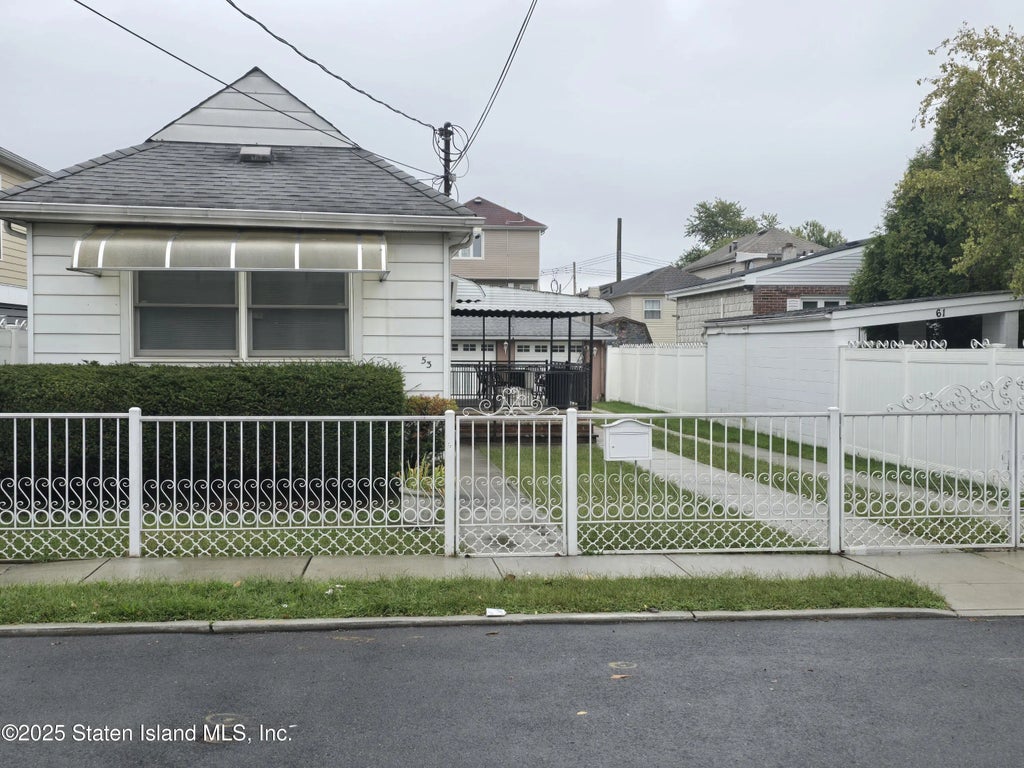 53 Mc Laughlin Street, Staten Island