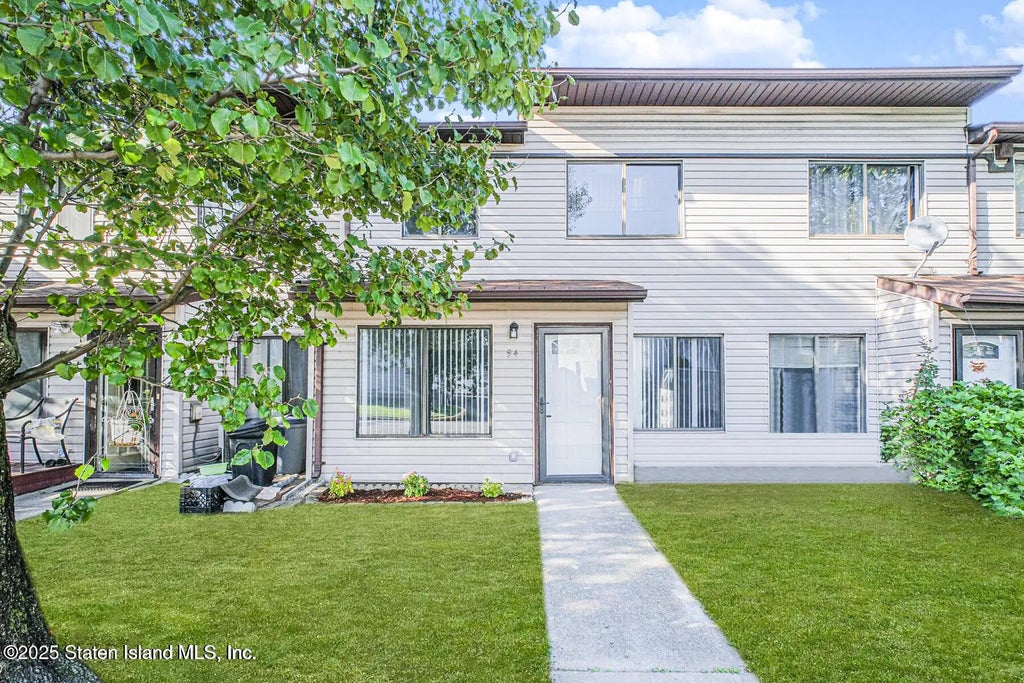 94 Wolkoff Lane, Staten Island