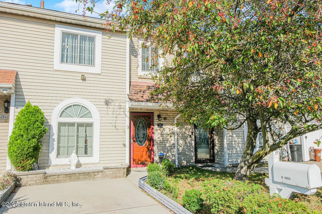 51 Adrianne Lane, Staten Island