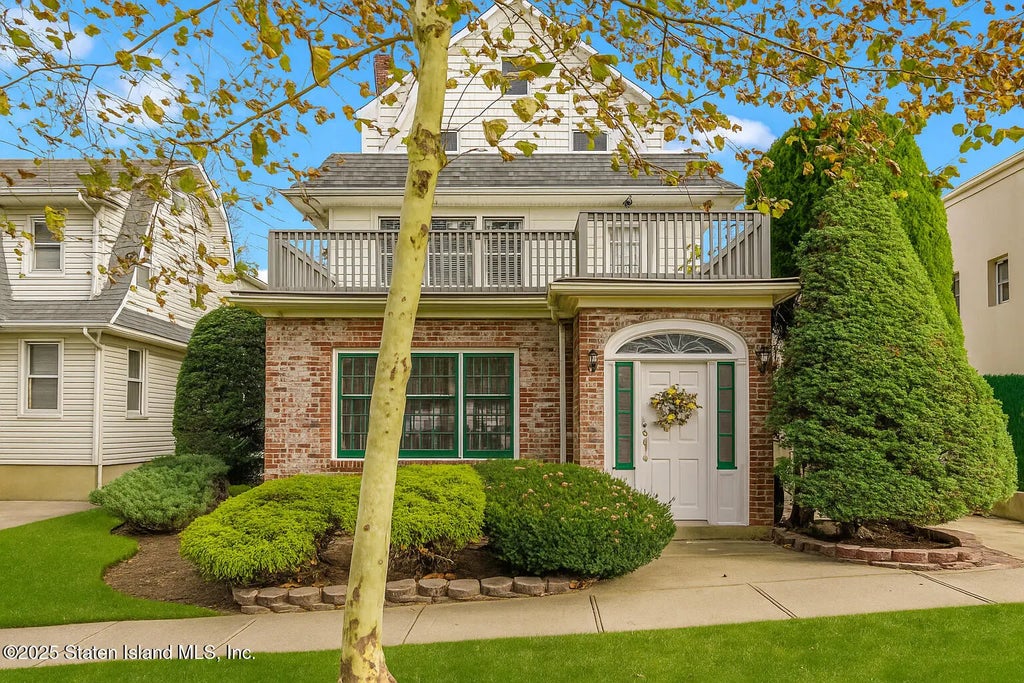 125 Walbrooke Avenue, Staten Island