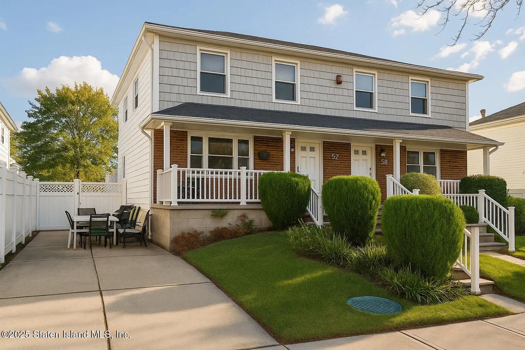 538 Leverett Avenue, Staten Island