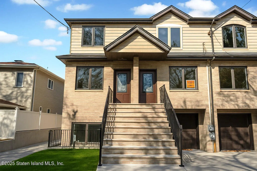 2437 Victory Boulevard, Staten Island