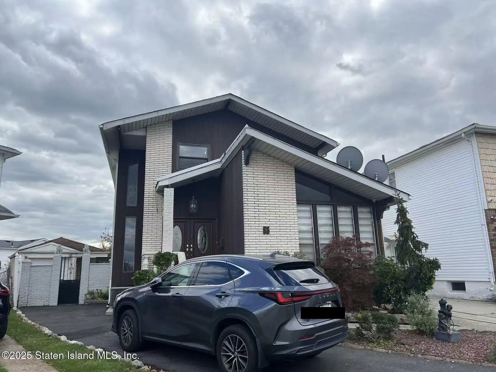 55 Kenmore Street, Staten Island