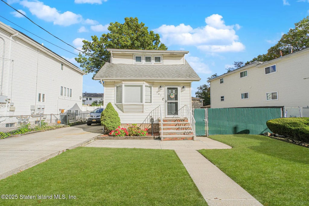 537 Annadale Road, Staten Island