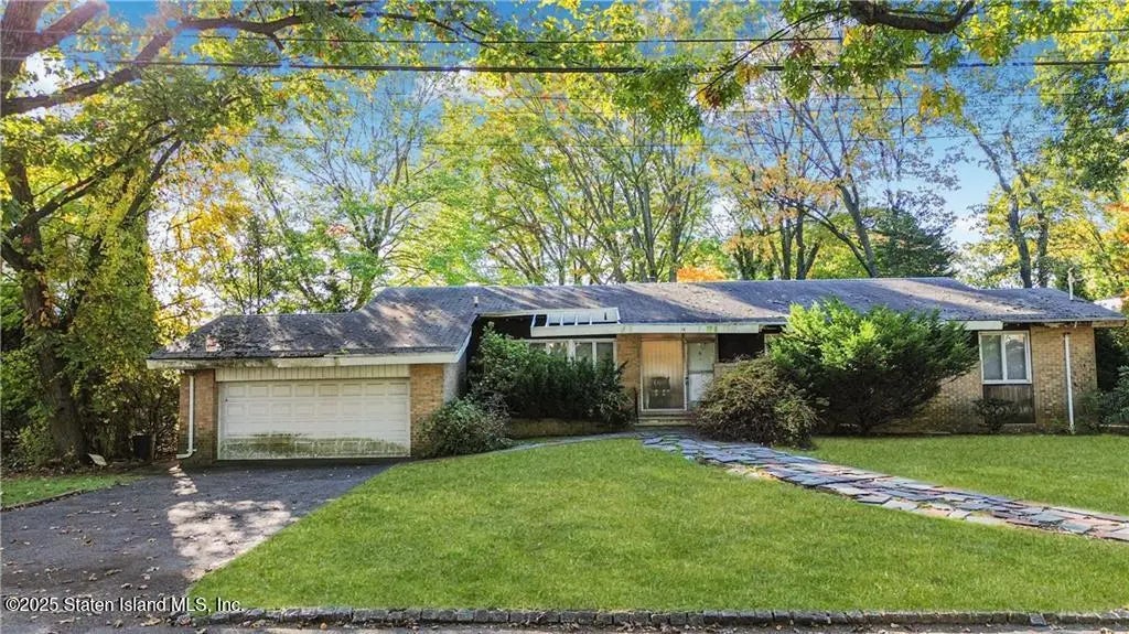 18 Emmerson Avenue, Staten Island