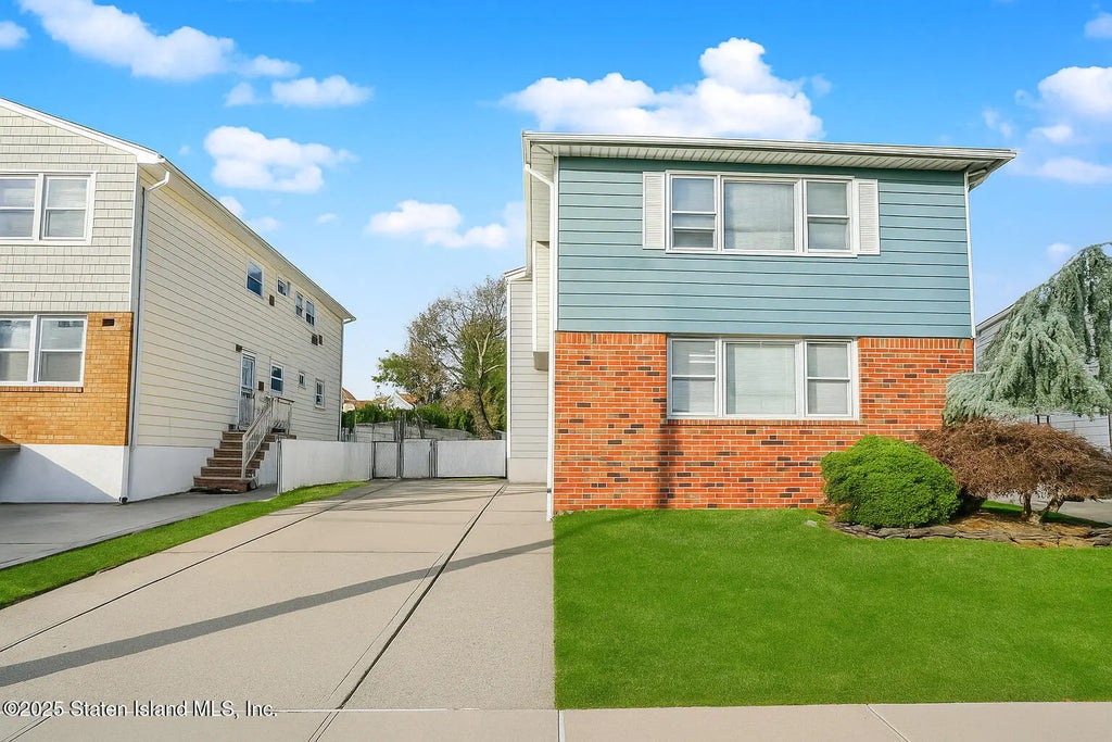 470 Livermore Avenue, Staten Island