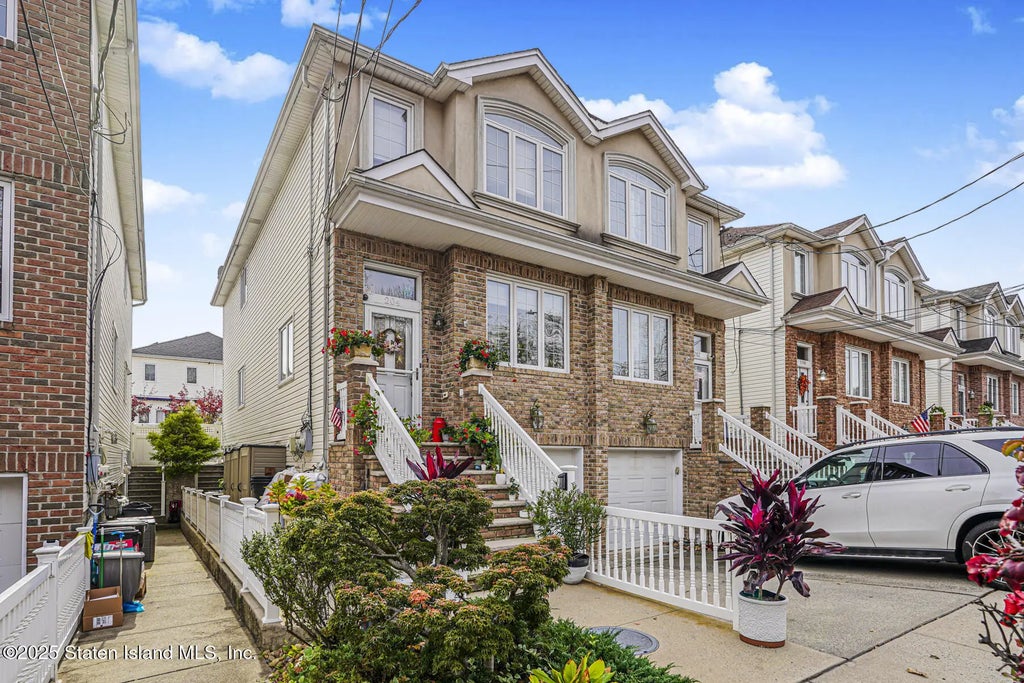 204 Sneden Avenue, Staten Island