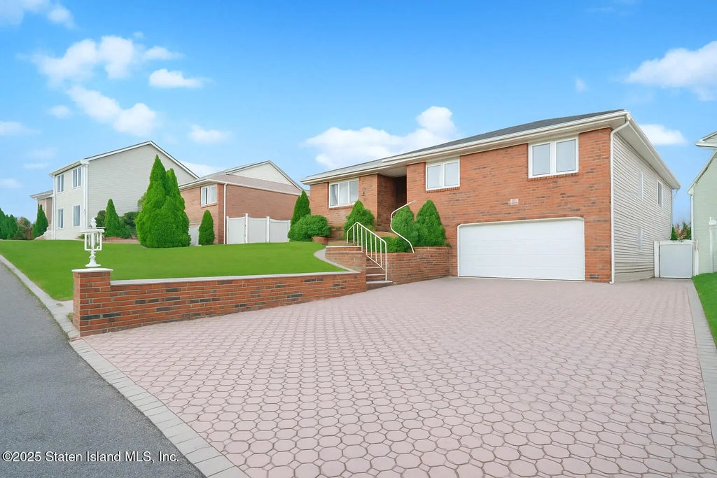 41 Witteman Place, Staten Island