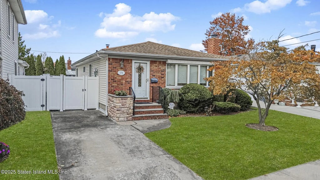 175 Amber Street, Staten Island