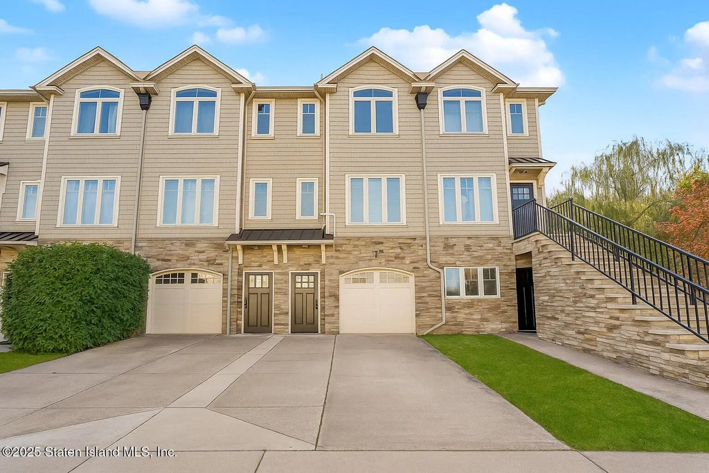 214 Roman Avenue, Staten Island