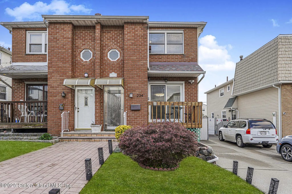 234 Brookfield Avenue, Staten Island