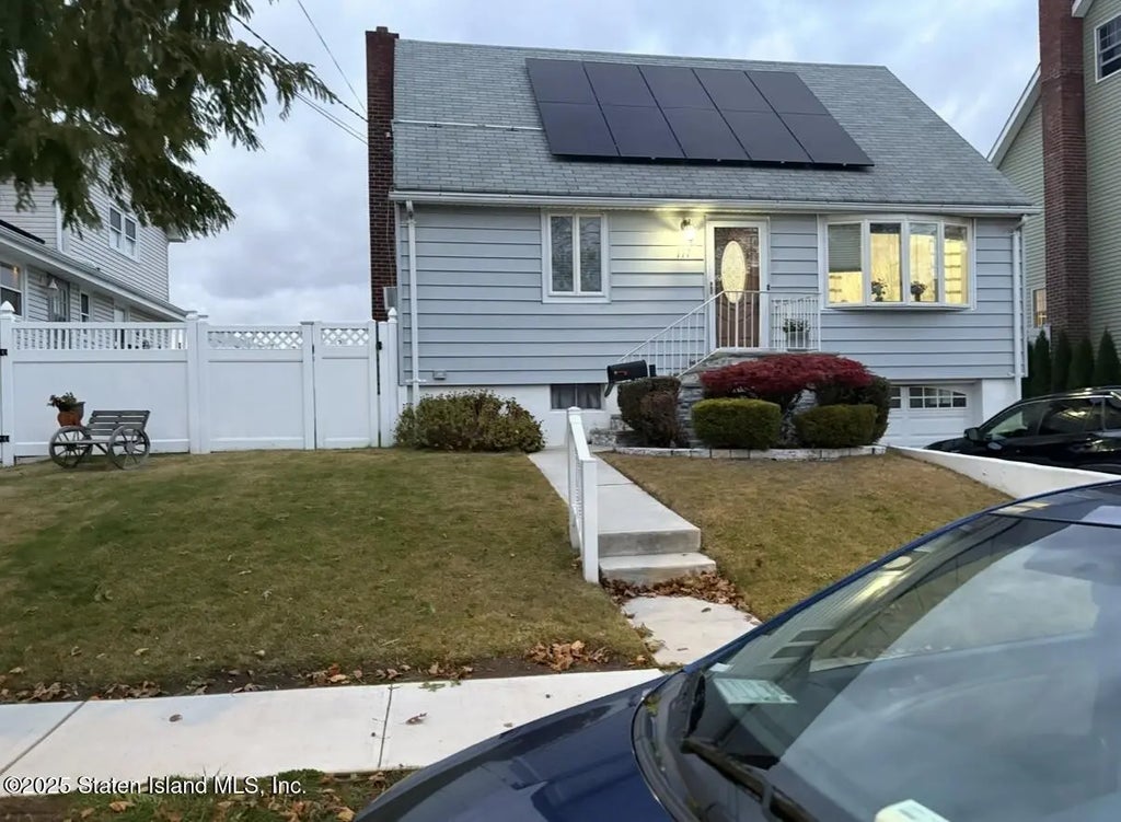 117 Home Place, Staten Island