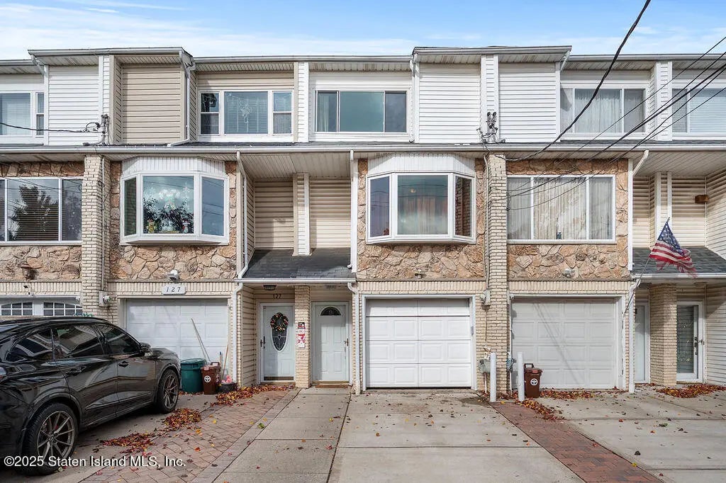 125 Wirt Avenue, Staten Island
