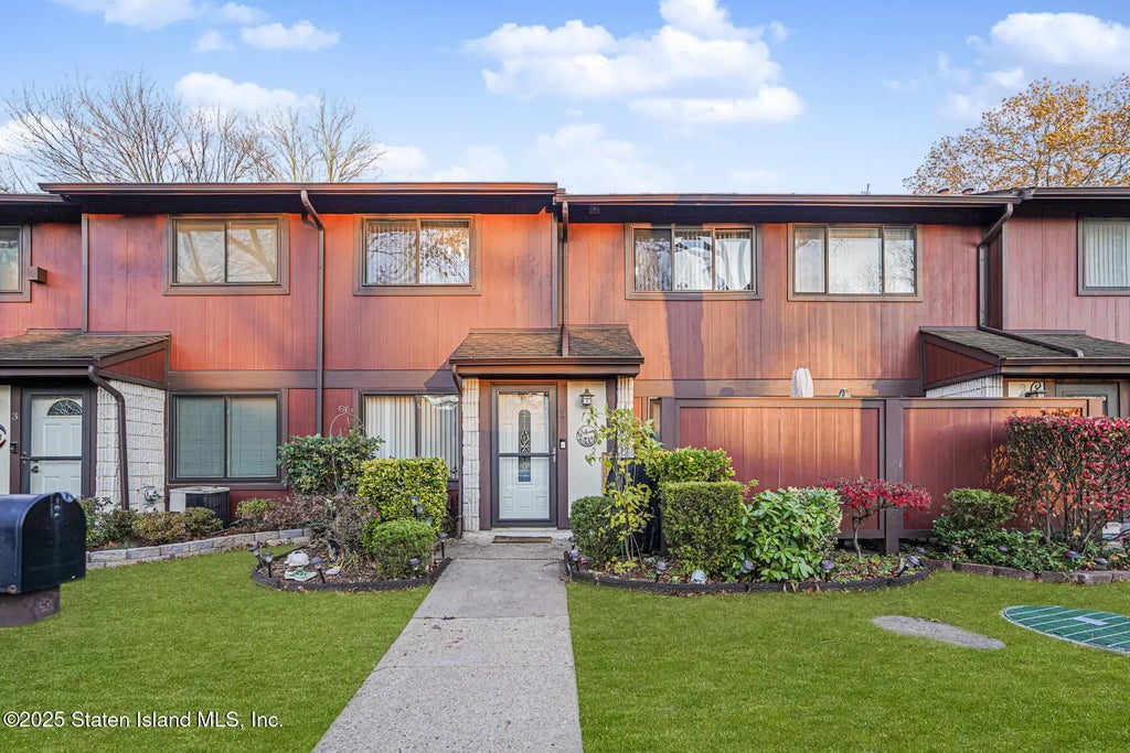 5 Belmar Dr. East, Staten Island