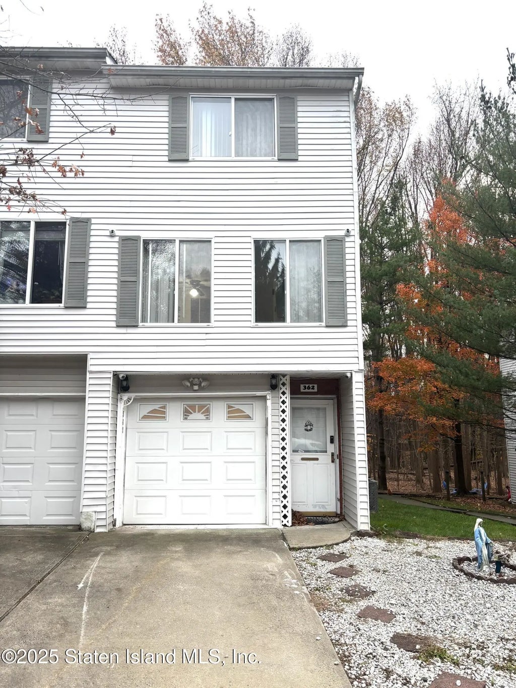 362 Ilyssa Way Way, Staten Island