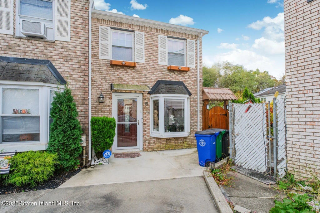 18 Atmore Place, Staten Island