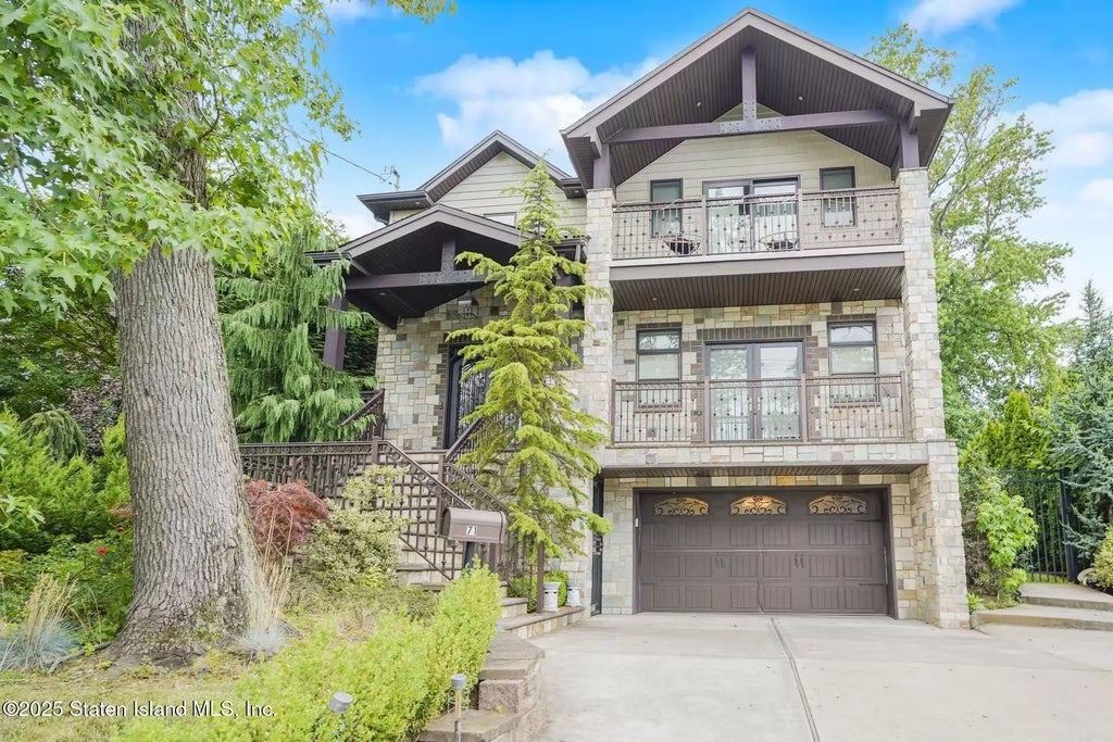 71 Grandview Terrace, Staten Island
