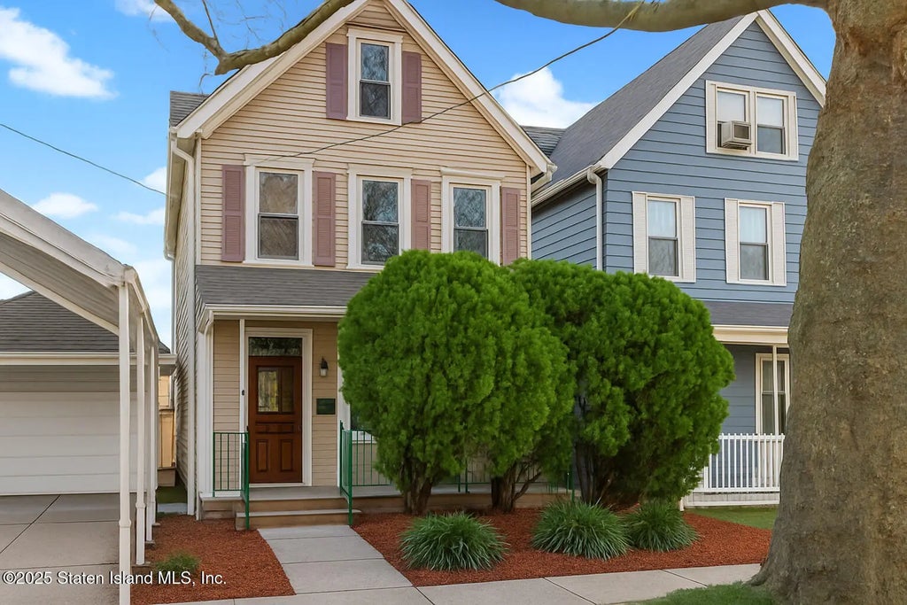 25 Catlin Avenue, Staten Island
