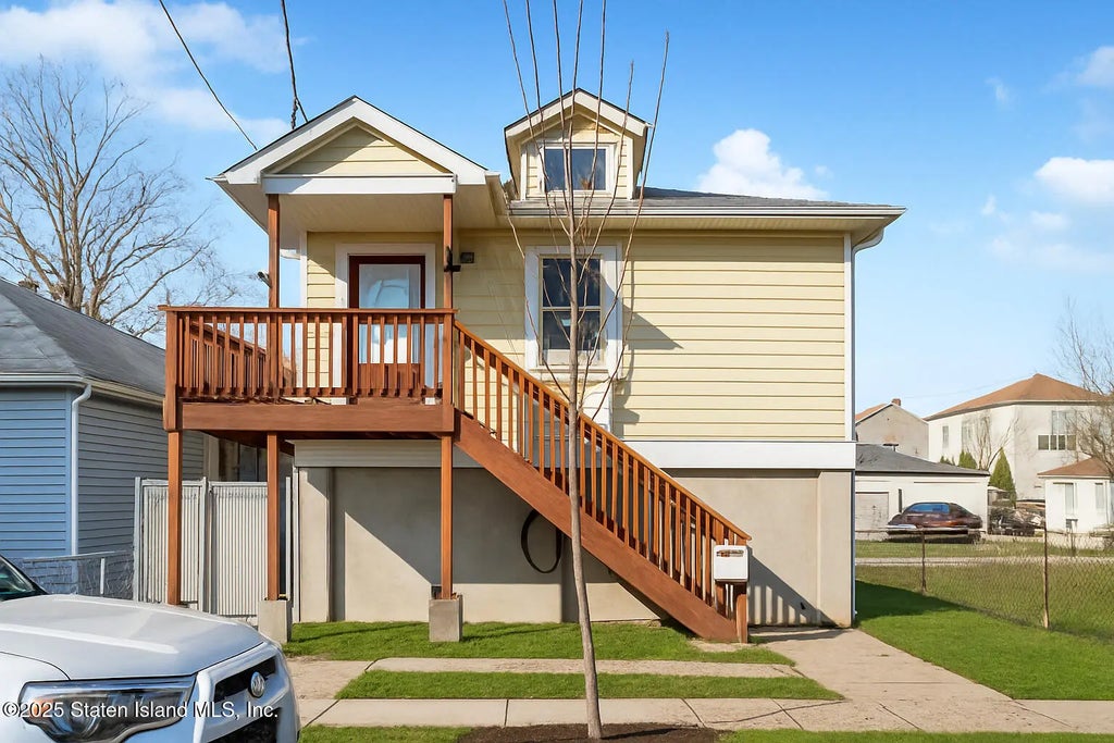 261 Grimsby Street, Staten Island