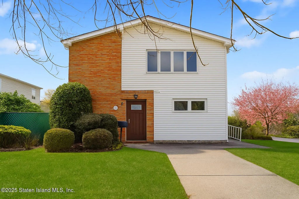 54 Preston Avenue, Staten Island