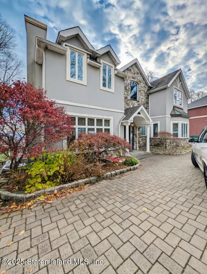 174 Douglas Road, Staten Island