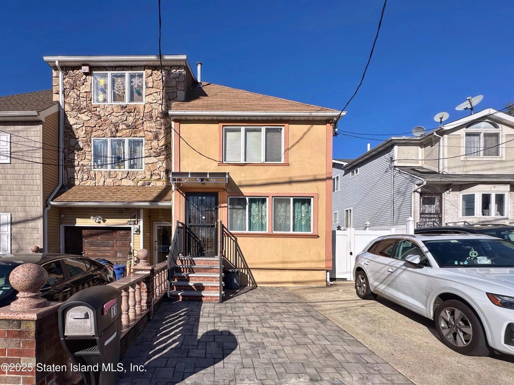 11 Father Capodanno Boulevard, Staten Island