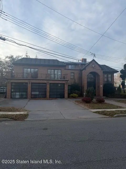 124 Bertha Place, Staten Island